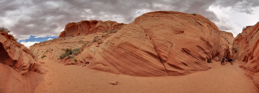 Projection: Equirectangular (2)
FOV: 269 x 120
Ev: 13.86