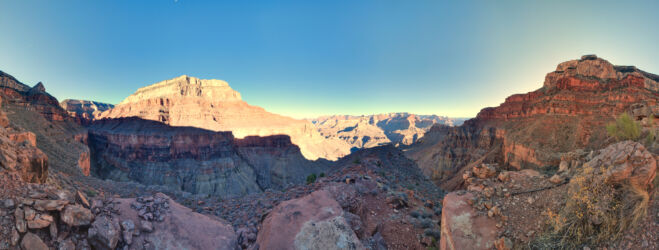 Projection: Cylindrical (1)
FOV: 360 x 109
Ev: 10.11